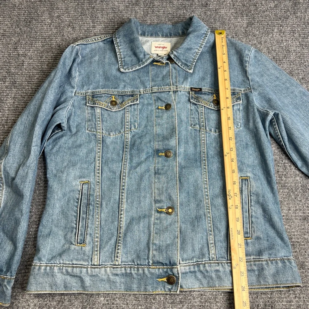 Wrangler Womens Light Wash Denim Trucker Jacket Blue Medium 10MT1JKBN Cotton